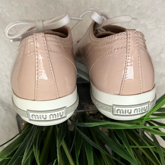 NWT MIU MIU Leather Crystal Embellishments Sneakers. Size 39 (8.5) - Picture 12 of 16
